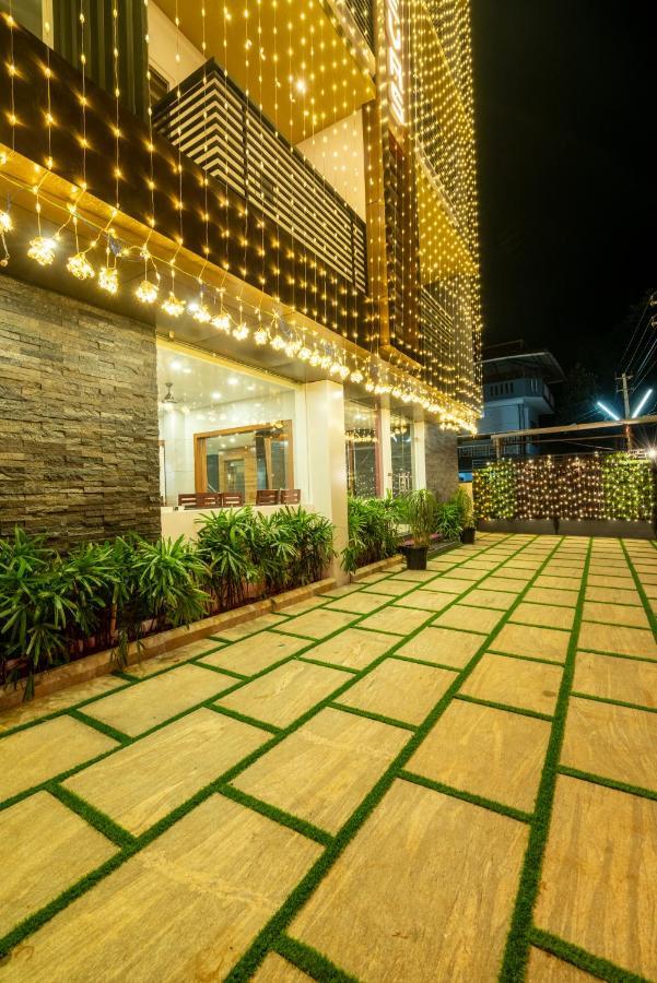 Hotel Daan Regency Thrissur Exterior foto
